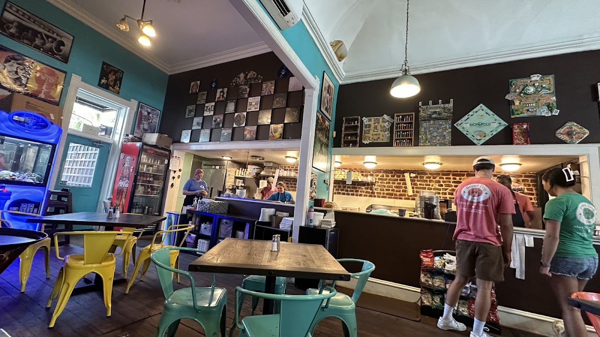Brown Dog Deli